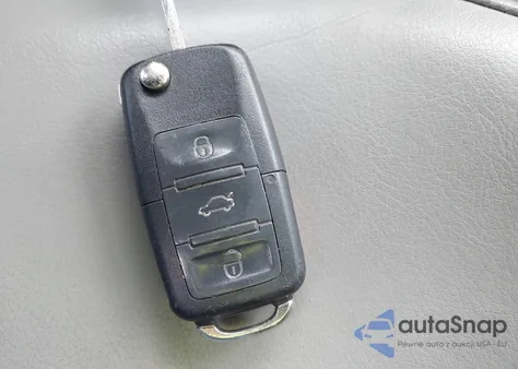 2006 Volkswagen New Beetle 2.5 z USA, uszkodzony, nr VIN 3VWRF31Y66M307588